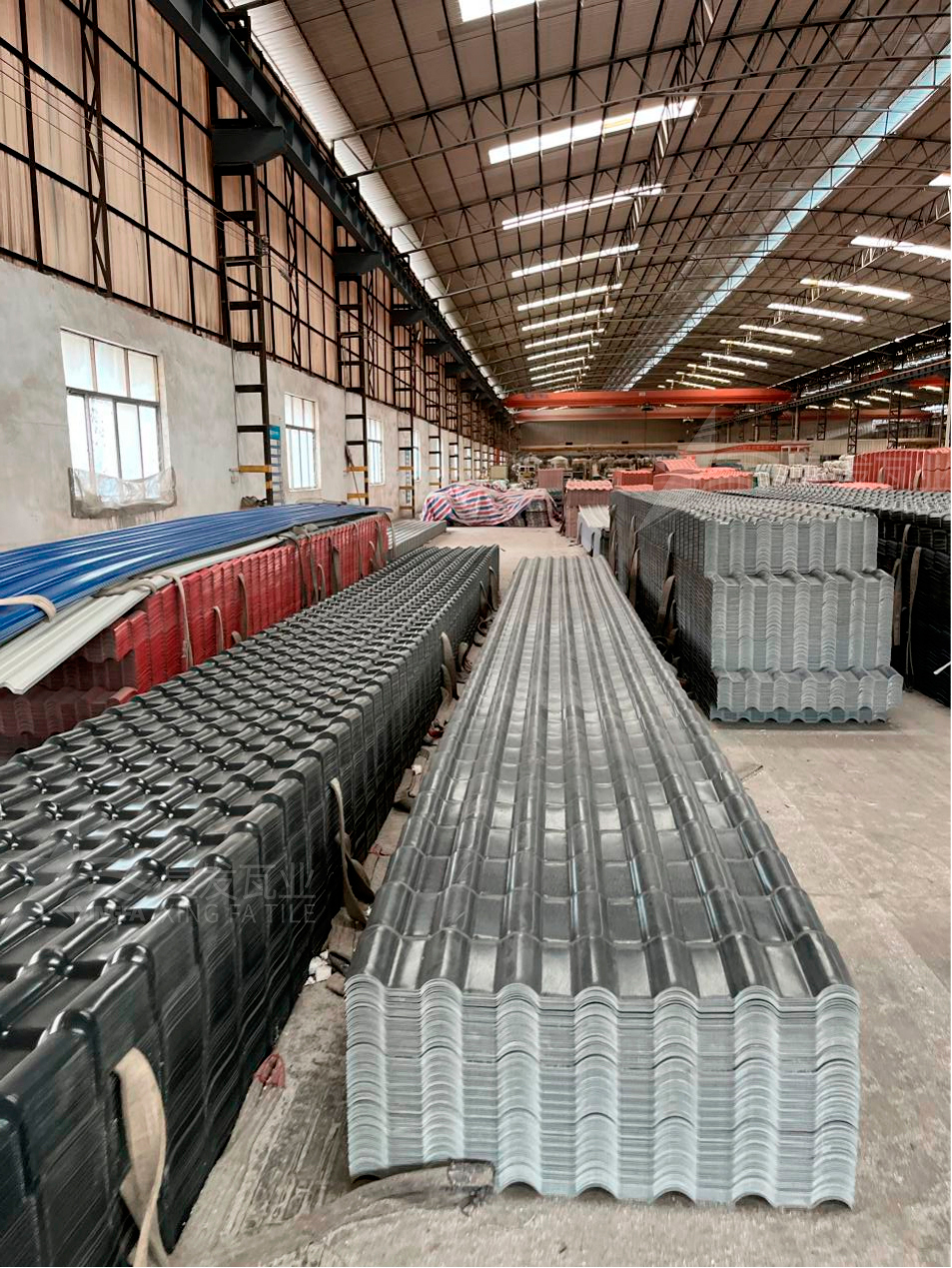 實力合成樹脂瓦生產廠家直銷的3大優(yōu)勢！