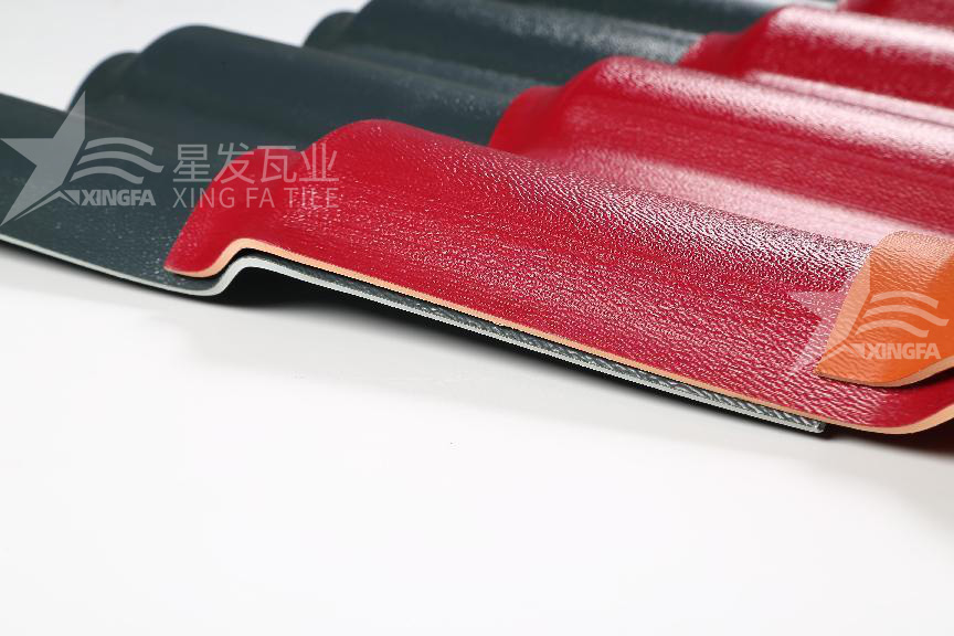 合成樹脂瓦的四層材質(zhì)揭秘：讓你徹底了解屋頂?shù)谋Ｗo體系！