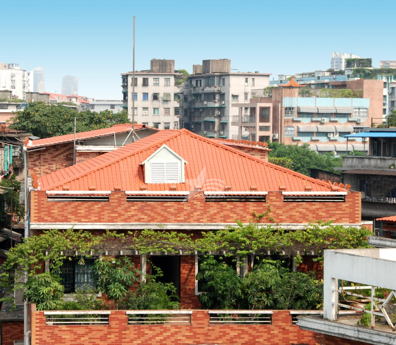 新農(nóng)村建房：琉璃瓦與合成樹脂瓦對比，何者更適合？